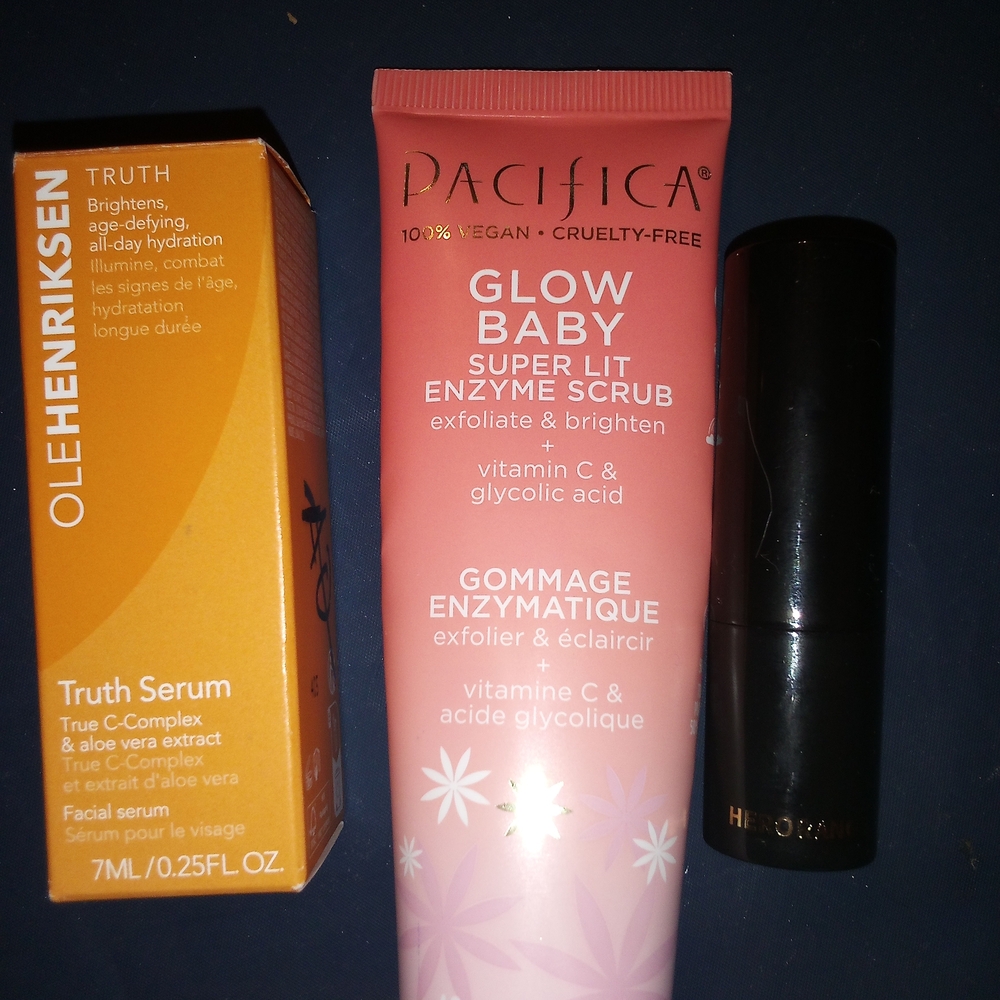 Pacifica Glow Baby Enzyme Scrub and Ole Henriksen Truth Serum Set